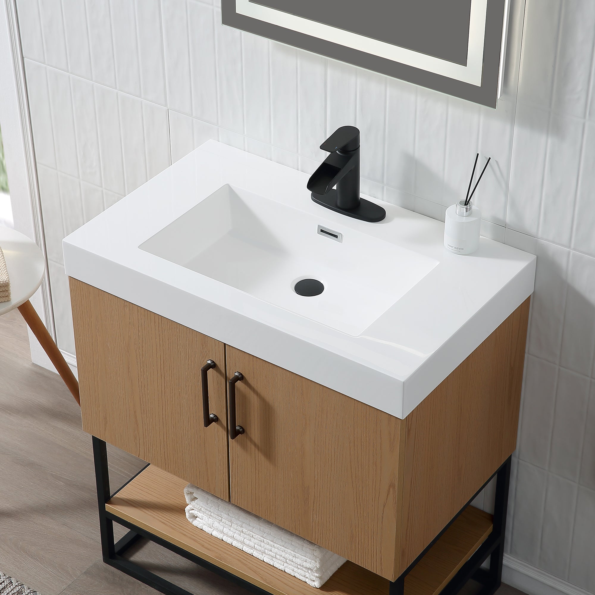 Wall Mounted Single Bathroom Vanity with Quartz Top RX-V06